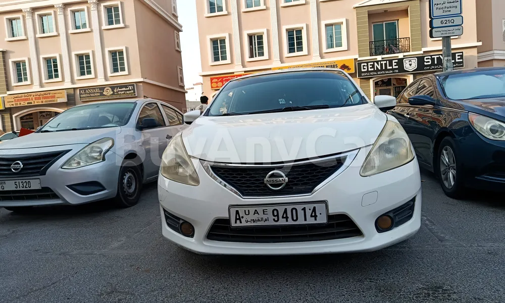 Vehicle photo 12