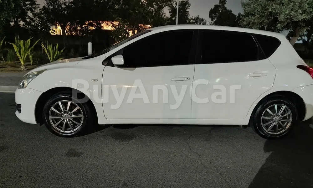 Vehicle photo 7