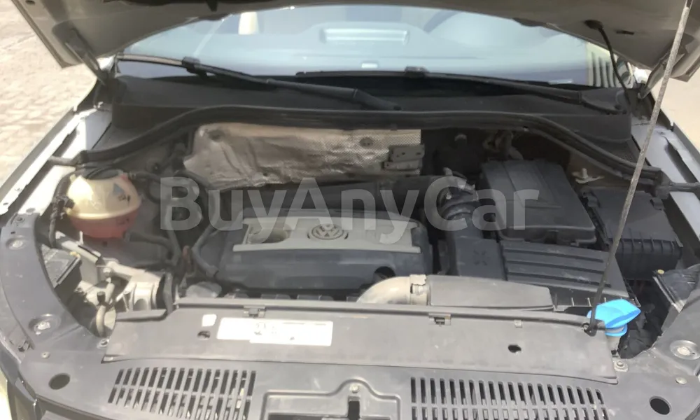 Vehicle photo 6