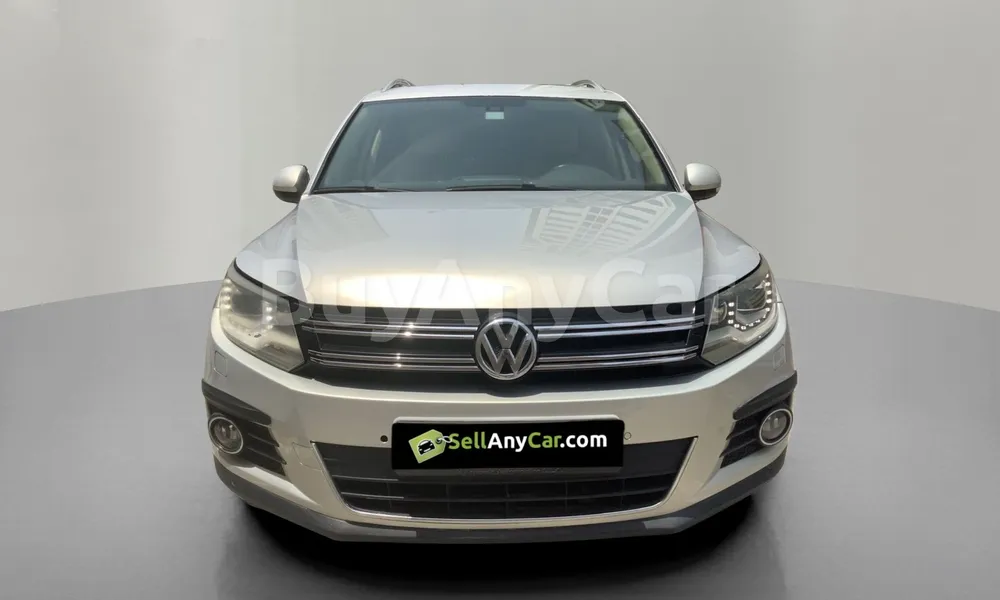 Vehicle photo 1