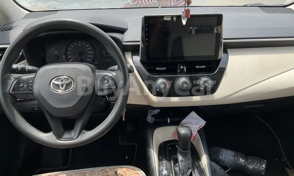 Vehicle photo 9