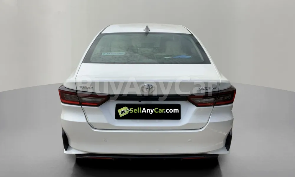 Vehicle photo 2