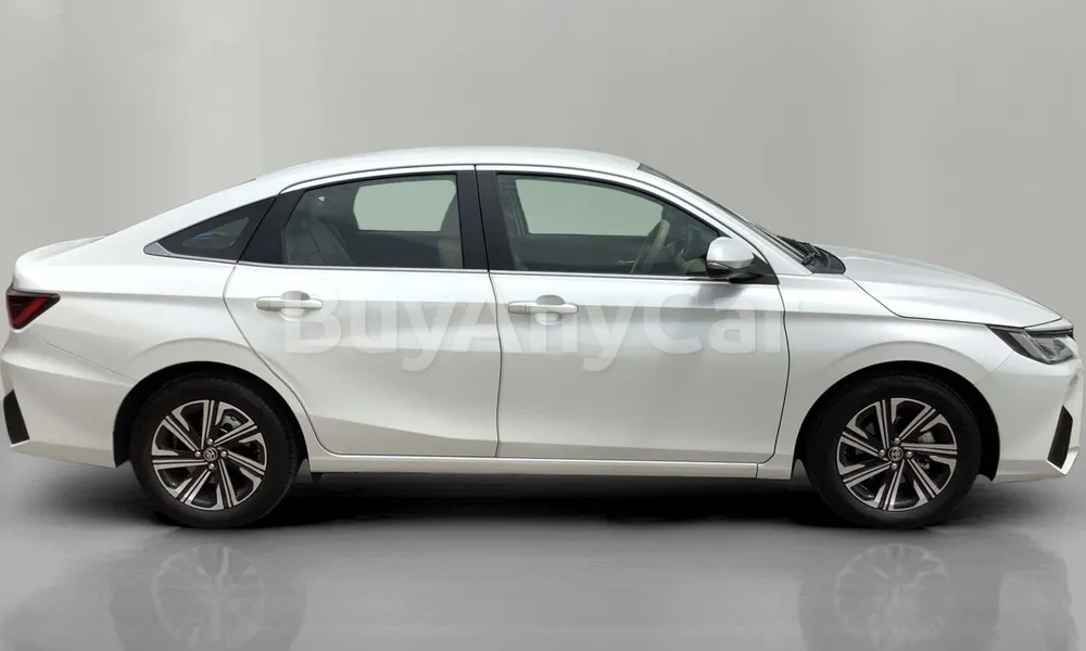 Vehicle photo 3