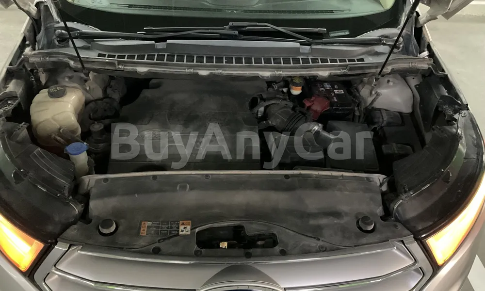 Vehicle photo 6