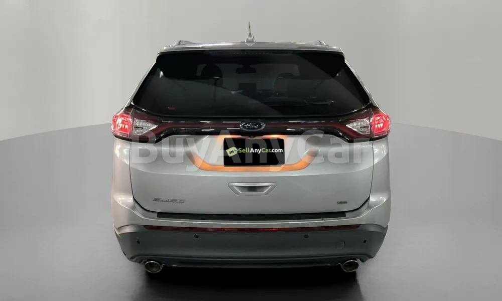 Vehicle photo 2