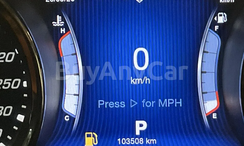 Vehicle photo 7