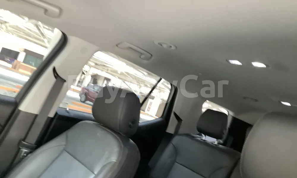 Vehicle photo 8