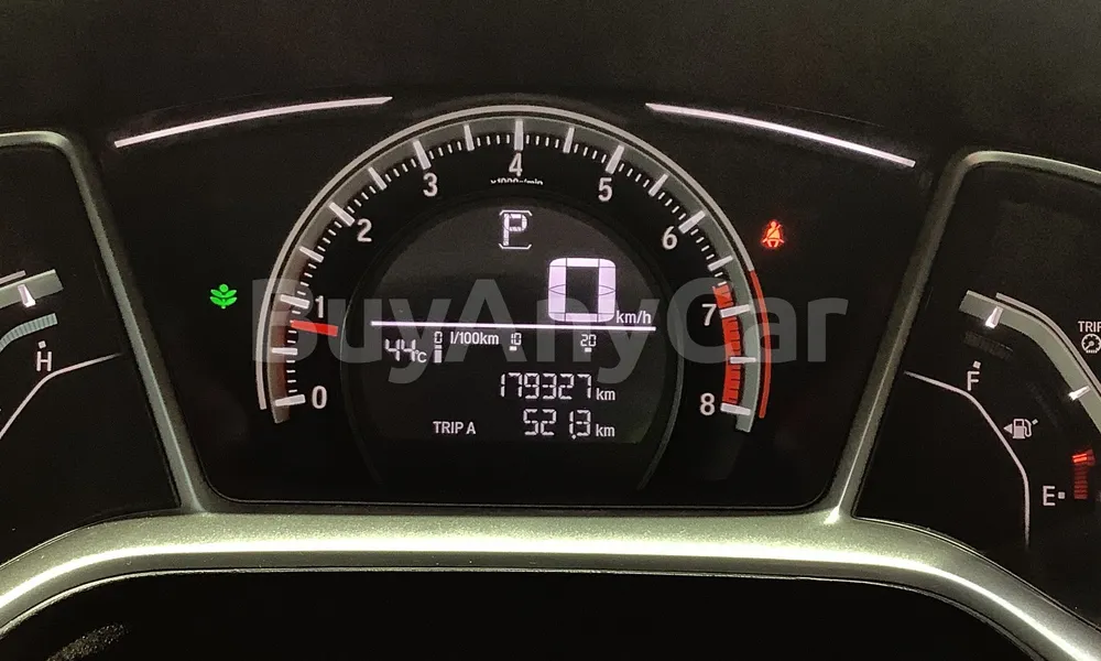 Vehicle photo 9