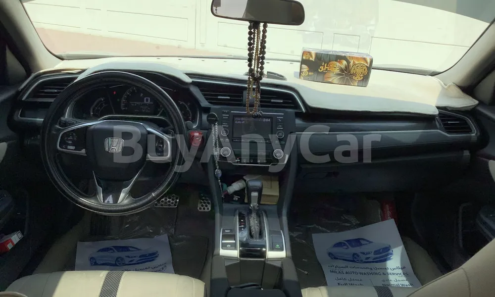Vehicle photo 8