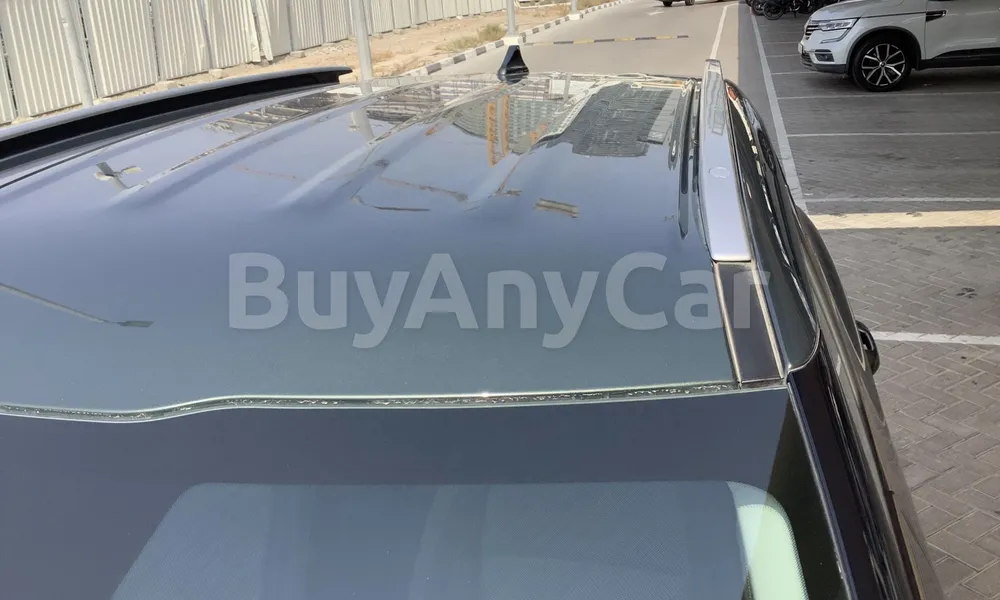 Vehicle photo 5