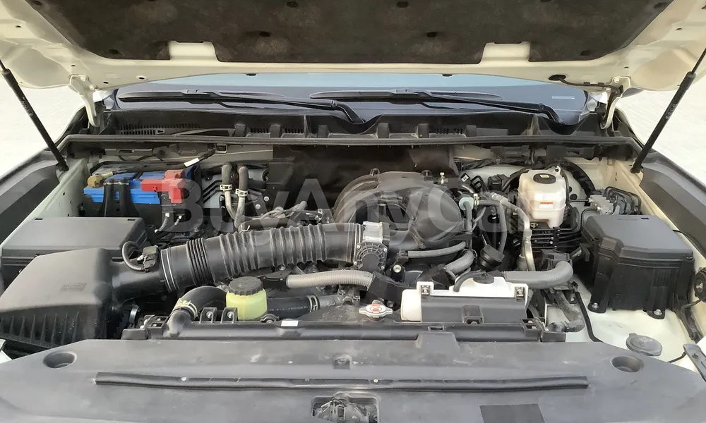 Vehicle photo 6