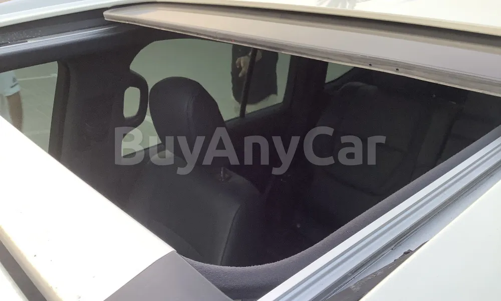 Vehicle photo 5