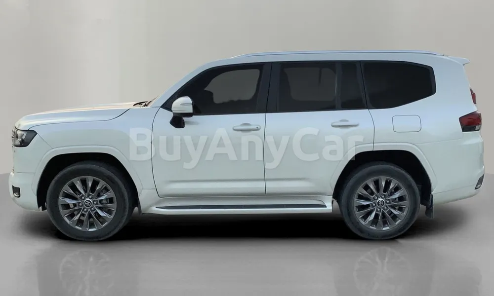 Vehicle photo 4