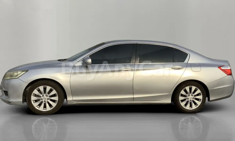 Vehicle photo 4