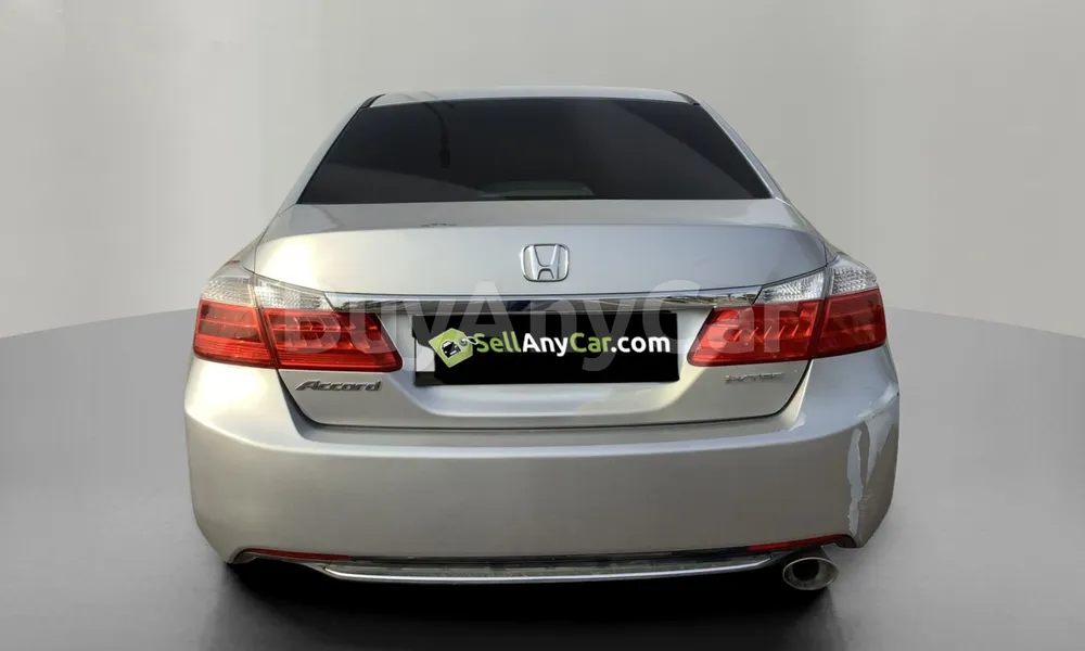 Vehicle photo 2