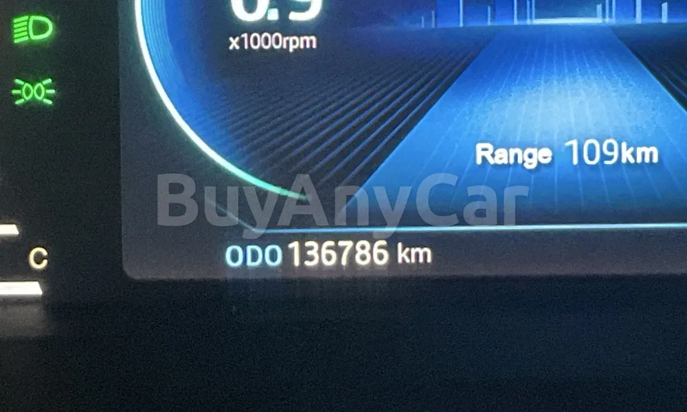 Vehicle photo 6