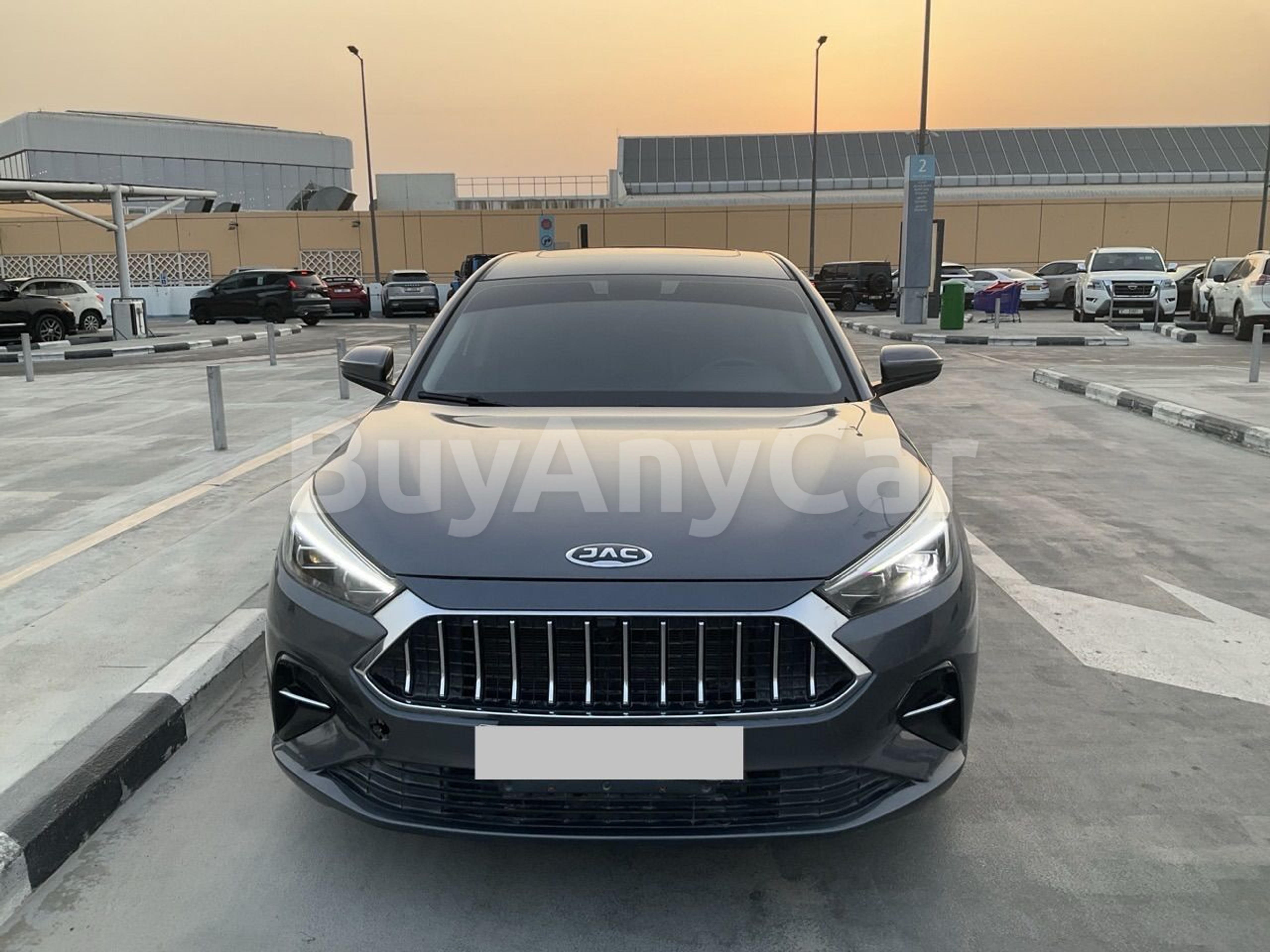 2023 JAC J7