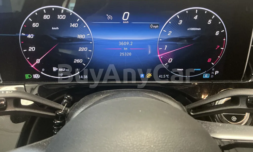 Vehicle photo 8