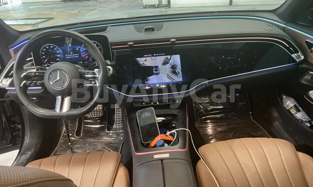 Vehicle photo 9