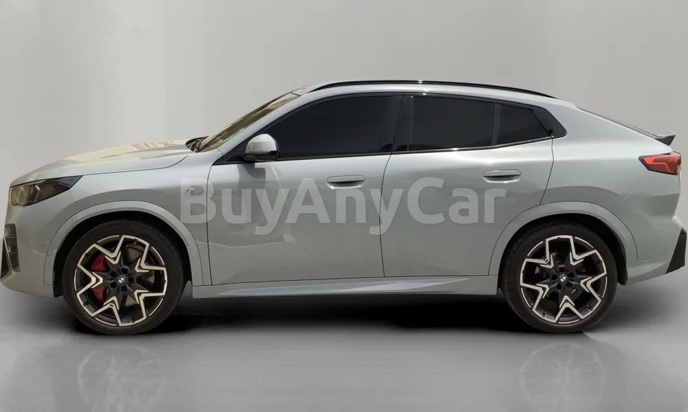 Vehicle photo 4