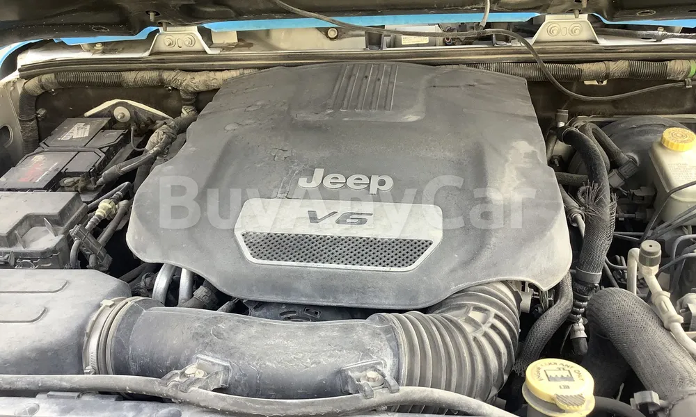 Vehicle photo 6