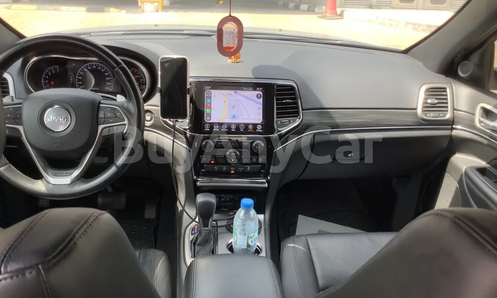 Vehicle photo 9