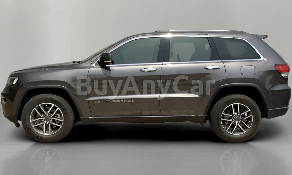 Vehicle photo 4