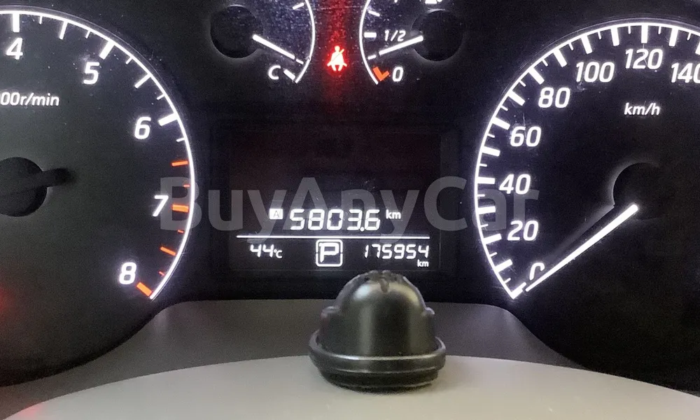 Vehicle photo 7