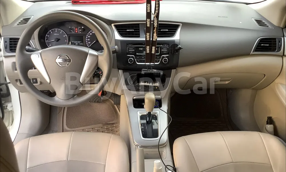 Vehicle photo 9