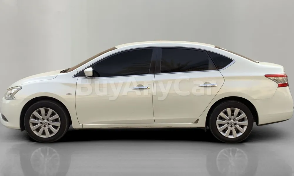 Vehicle photo 4