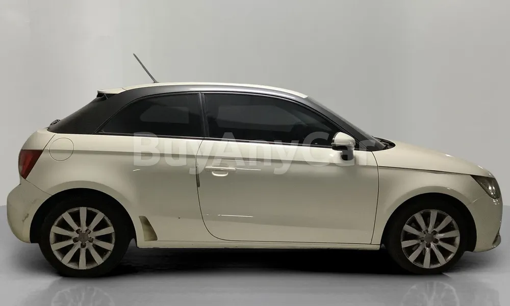 Vehicle photo 3