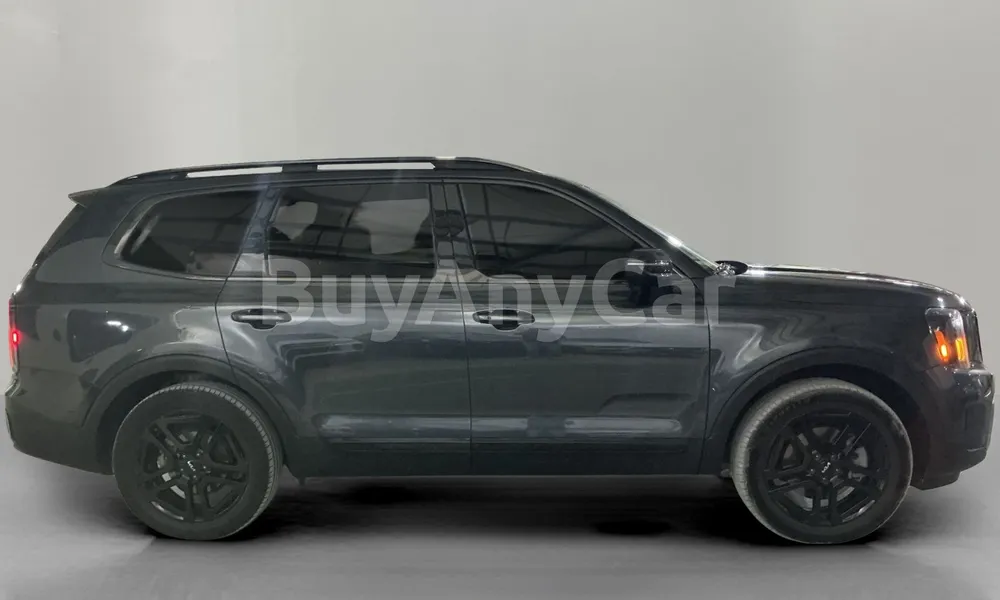 Vehicle photo 3