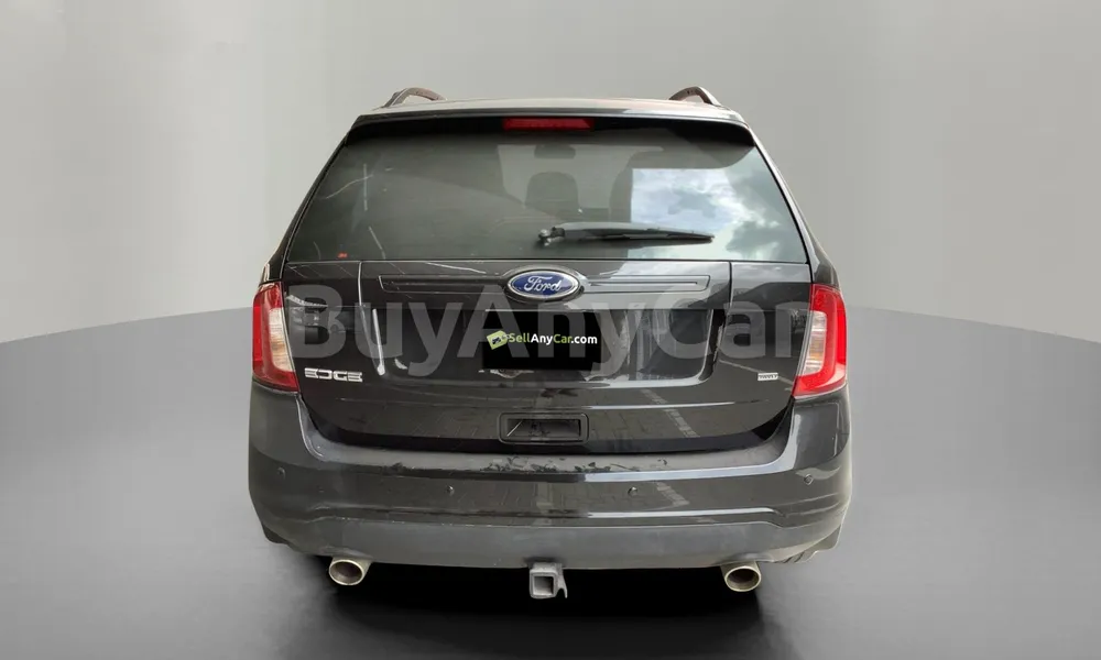 Vehicle photo 3