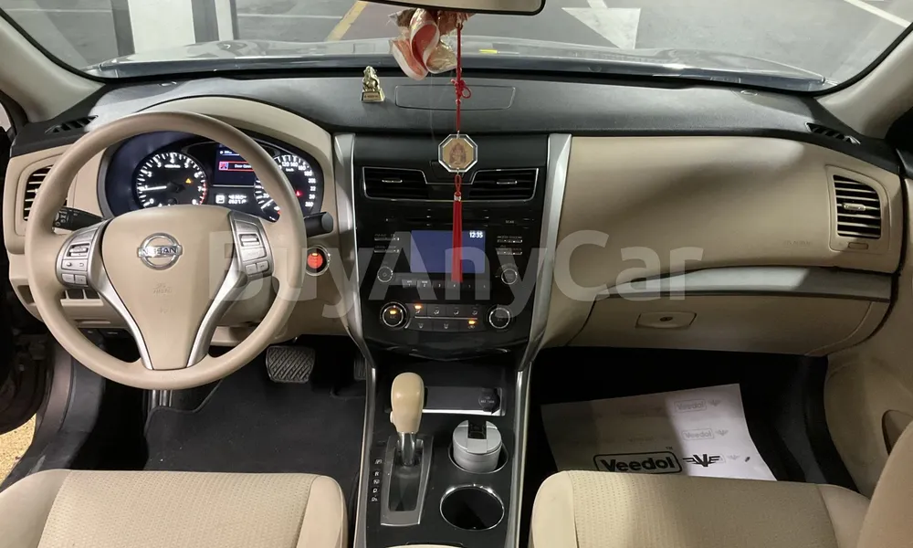 Vehicle photo 8