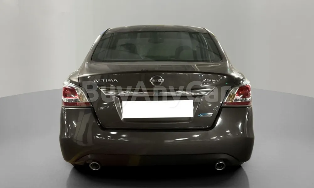 Vehicle photo 2