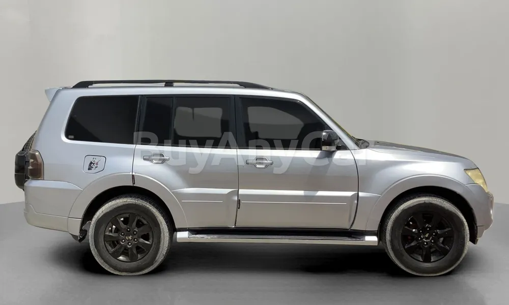 Vehicle photo 5