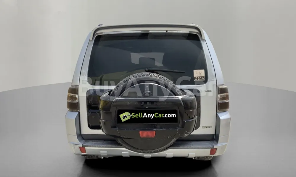 Vehicle photo 4