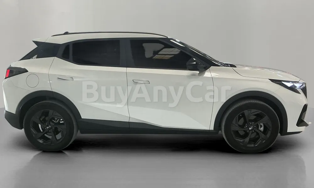 Vehicle photo 3