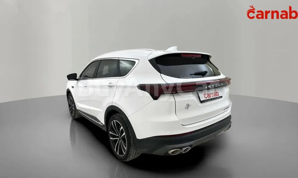 Vehicle photo 7