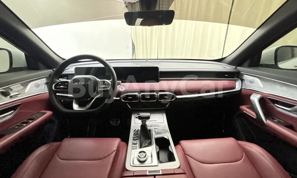 Vehicle photo 10