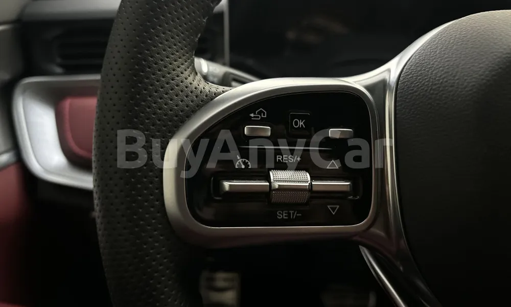 Vehicle photo 11