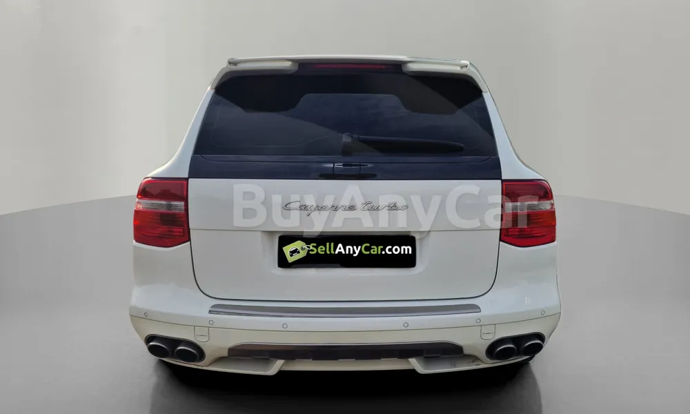 Vehicle photo 2