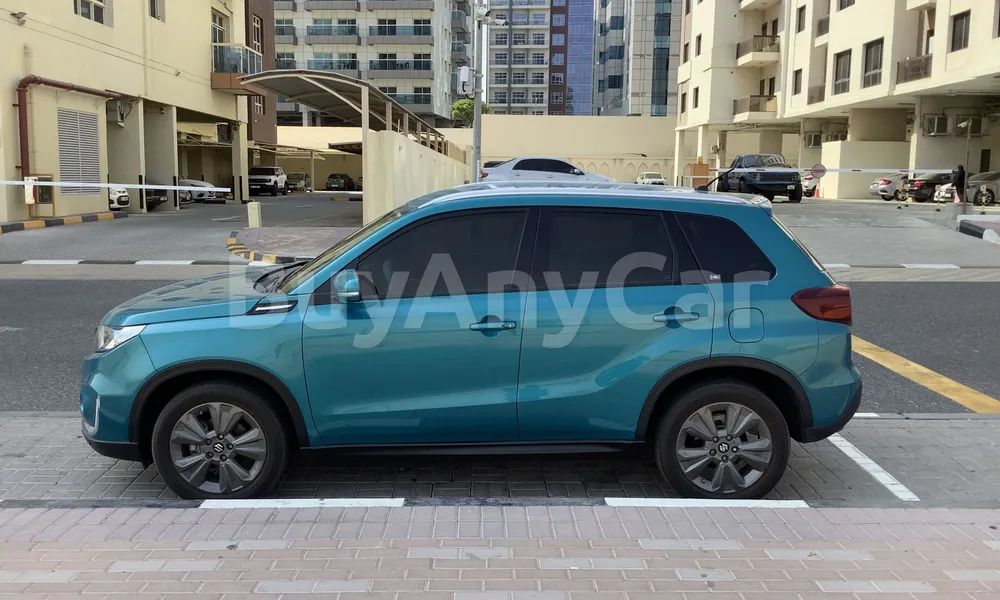 Vehicle photo 4