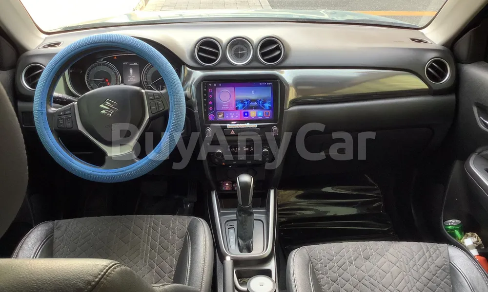 Vehicle photo 9