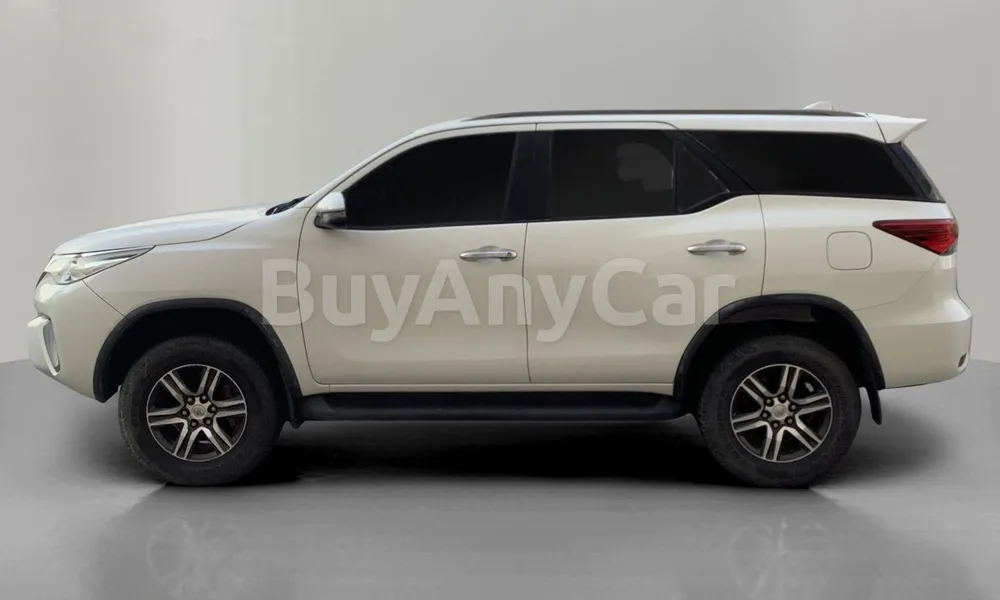 Vehicle photo 4