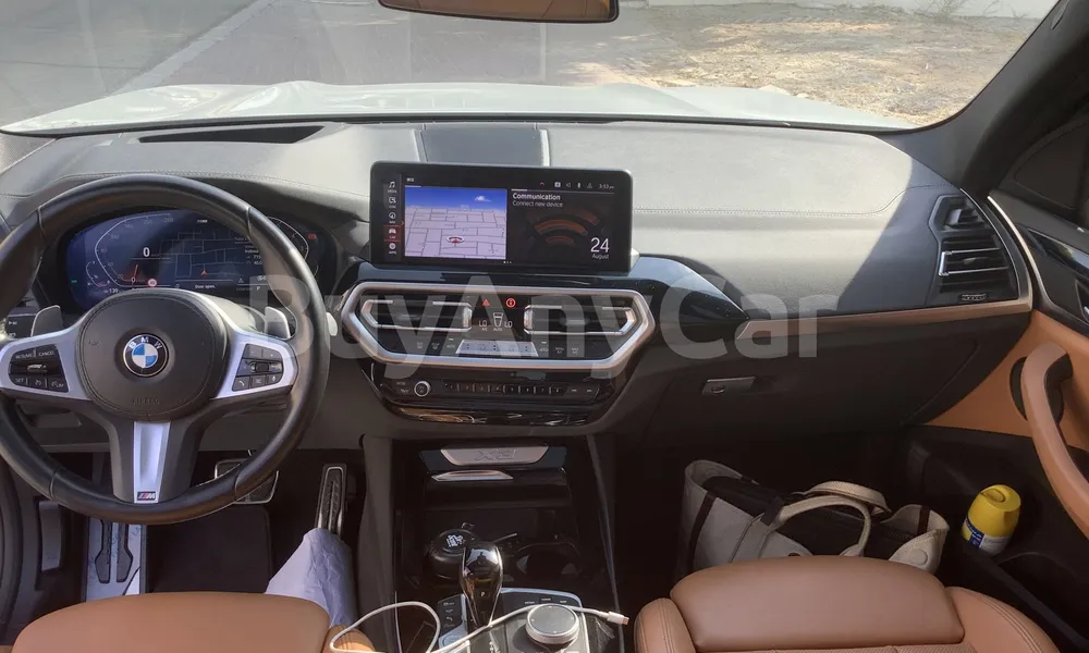 Vehicle photo 8