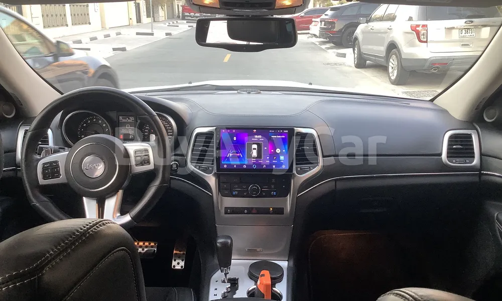 Vehicle photo 7