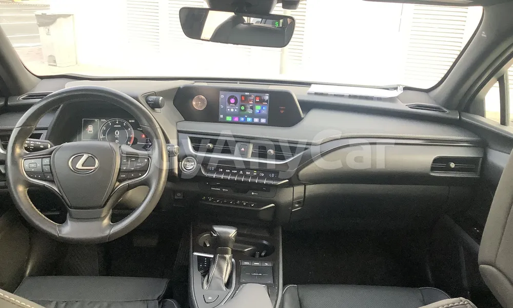 Vehicle photo 8