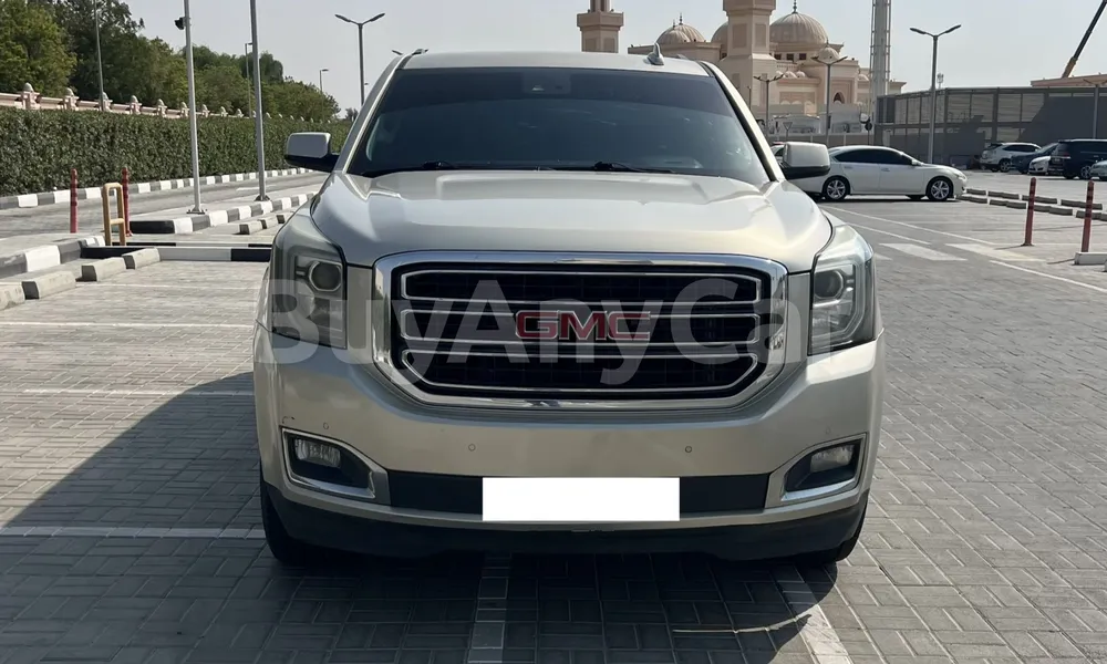 Vehicle photo 2