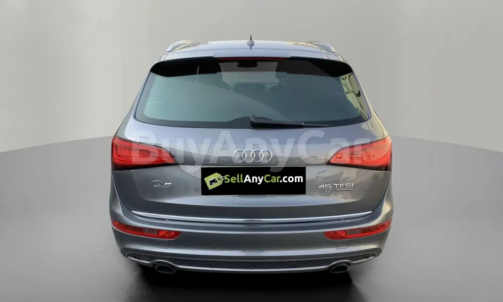 Vehicle photo 2